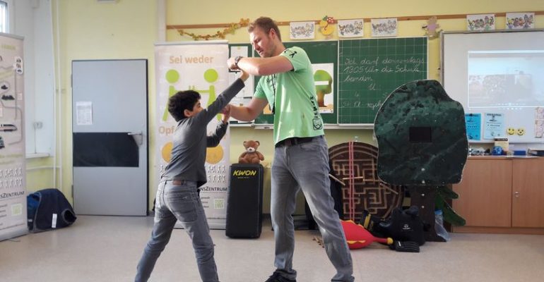 Gewaltprävention an einer Rostocker Schule - Stiftung Bildung fördert